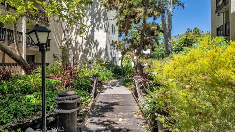 9214 Summertime Lane photo 31