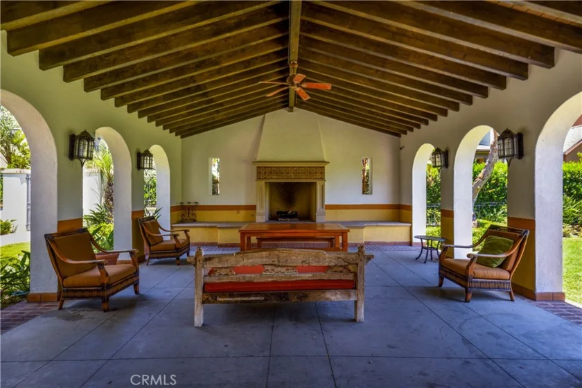634 S Melrose photo 27