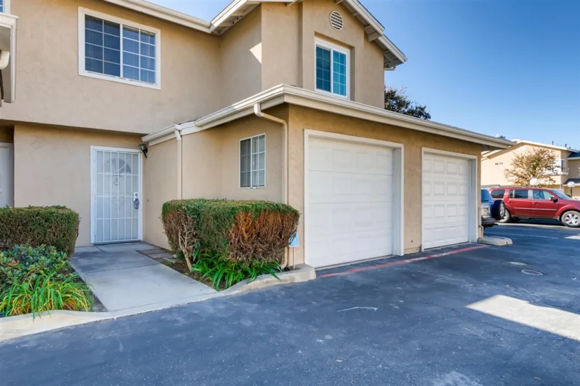 1465 E Lexington Avenue #10E photo 1