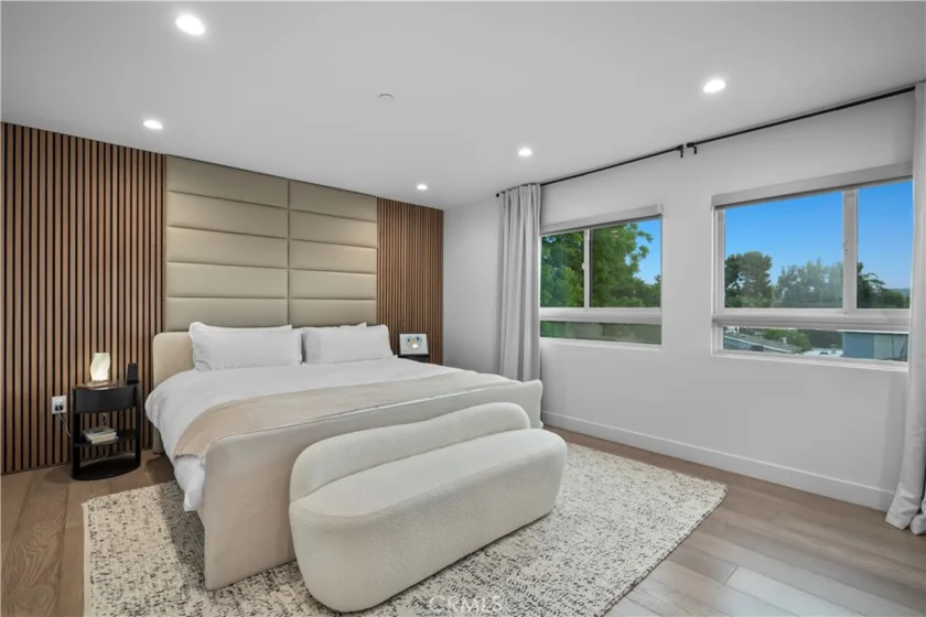 14157 Tiara Street #101 photo 22