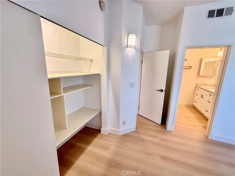 1310 E Ocean #407 photo 22