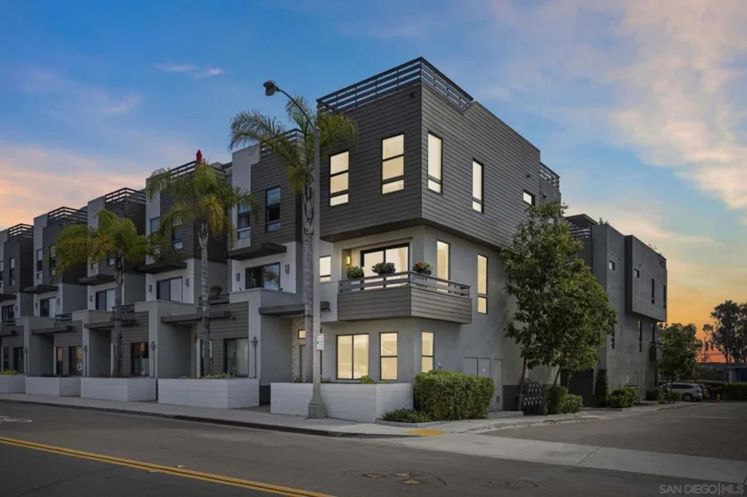 2521 State Street photo 1
