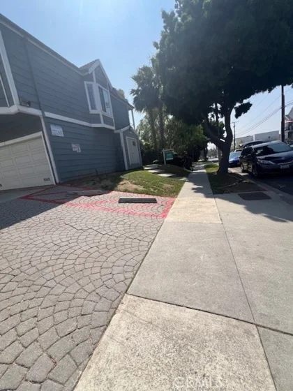 812 Inglewood photo 57