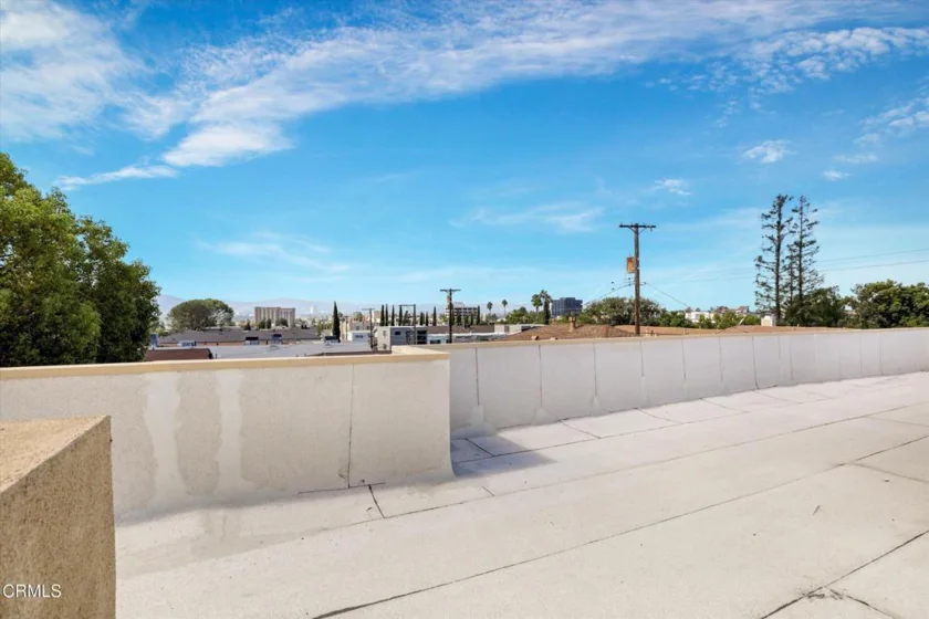 719 E Tujunga #D photo 37