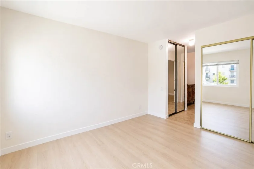 5460 White Oak Avenue #E207 photo 5
