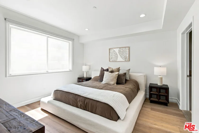 325 Arnaz Drive #301 photo 11