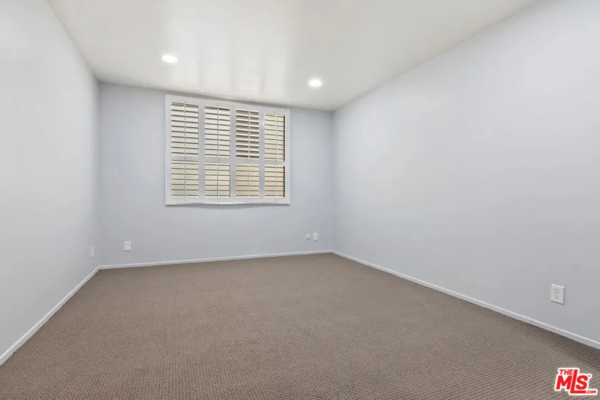 927 N Kings Road #107 photo 25