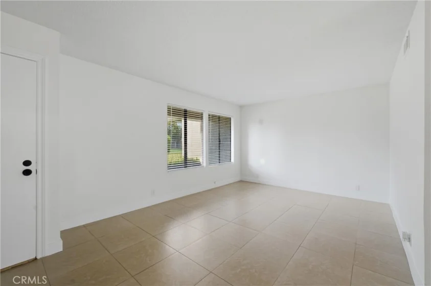 8164 Laguna Court photo 5