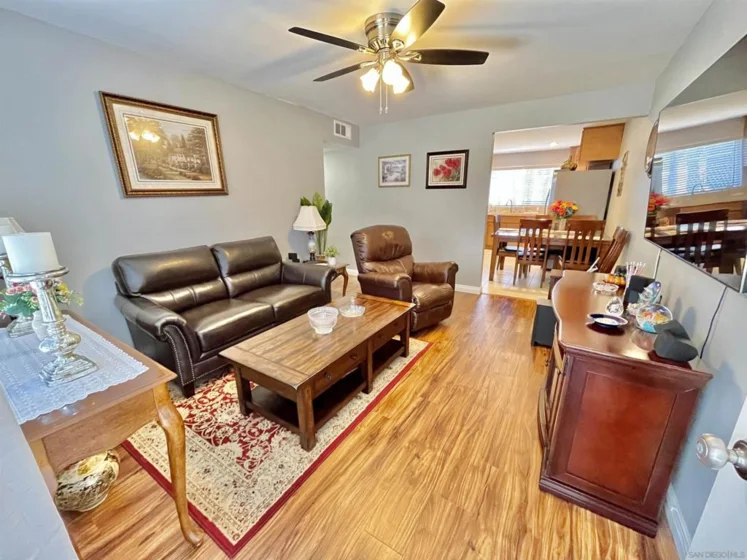 469 E Bradley Avenue #7 photo 1