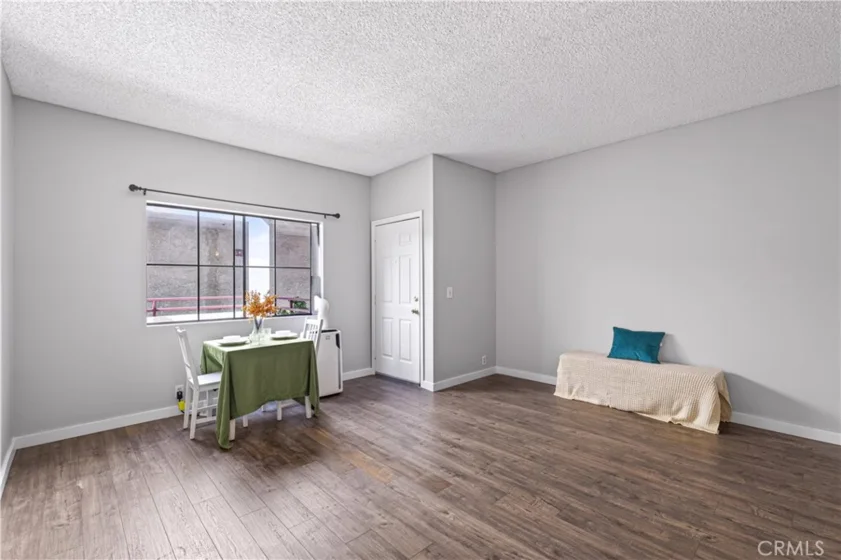 730 W 4th Street #308 photo 3