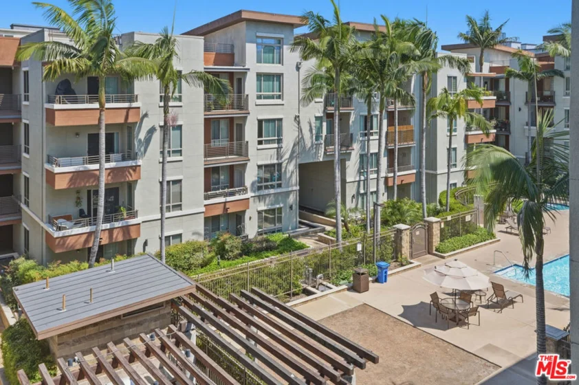 100 S Alameda Street #401 photo 5