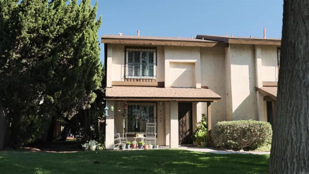 8323 Panorama Ridge Court photo 1