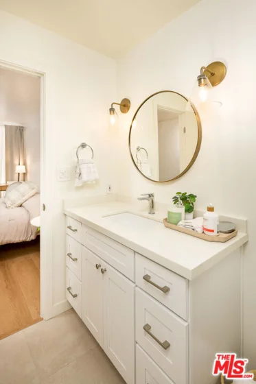 320 S Ardmore Avenue #136 photo 4