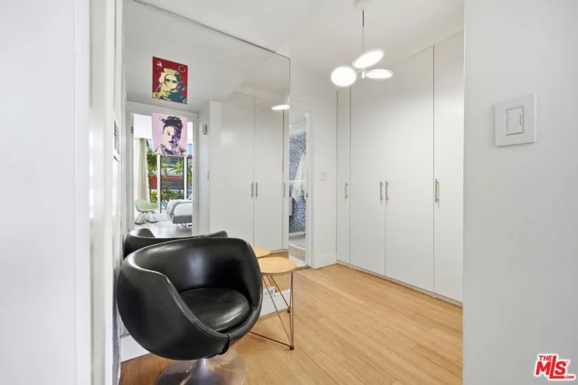 1400 N Hayworth Avenue #2 photo 6