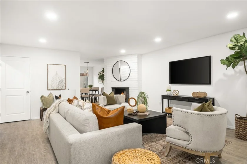 17952 Irvine Boulevard photo 1