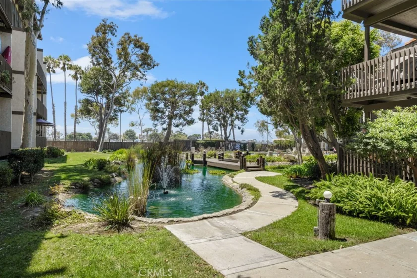 6112 N Marina Pacifica photo 23
