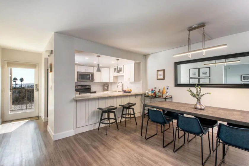 4944 Cass Street #504 photo 1