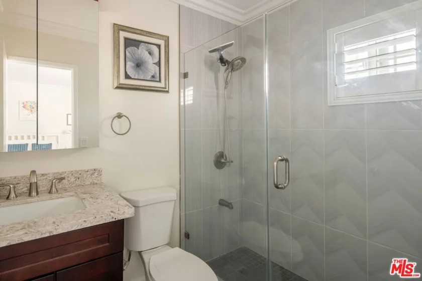 718 N Raymond Avenue #6 photo 11