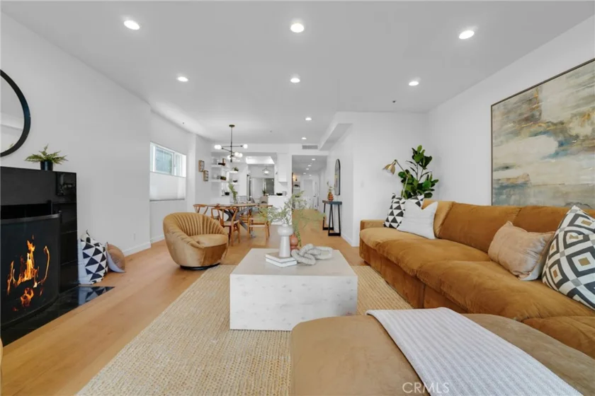 1871 Greenfield Avenue #102 photo 13