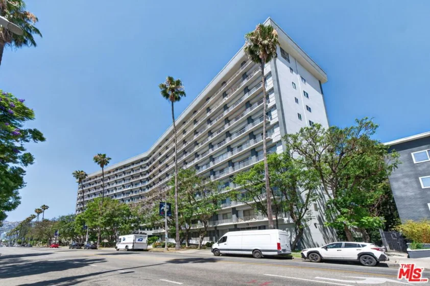 100 S Doheny Drive #719 photo 2