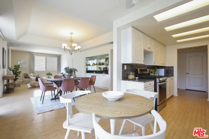 10326 Almayo Avenue #205 photo 1