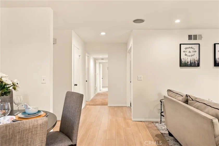 6716 Clybourn photo 10