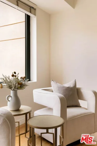 10520 Wilshire Boulevard #303 photo 4