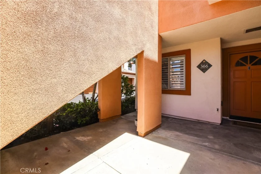 366 Villa Point photo 5