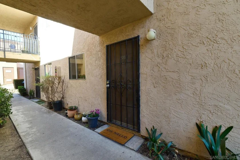 1051 Rock Springs #120 photo 11