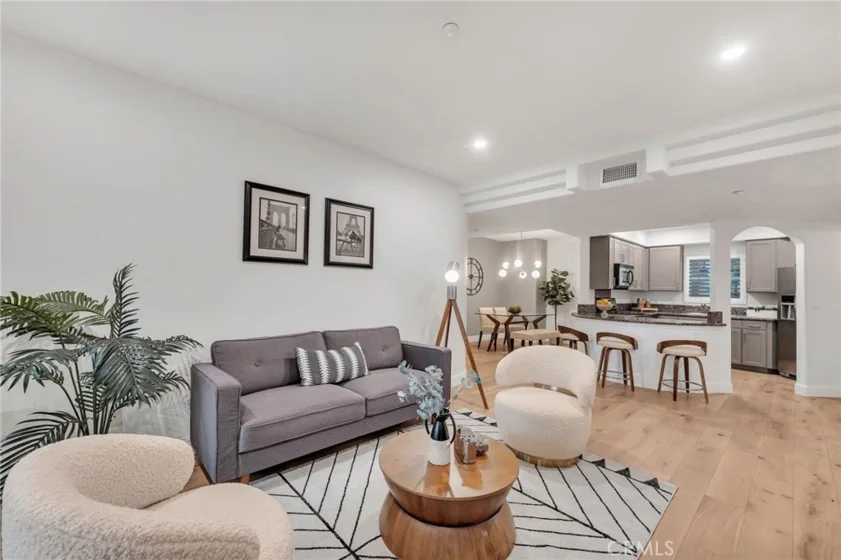 4202 Whitsett Avenue #104 photo 1
