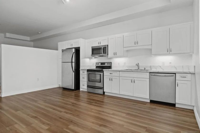 889 Date Street #140 photo 4
