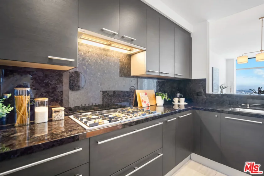 900 W Olympic Boulevard #37E photo 10