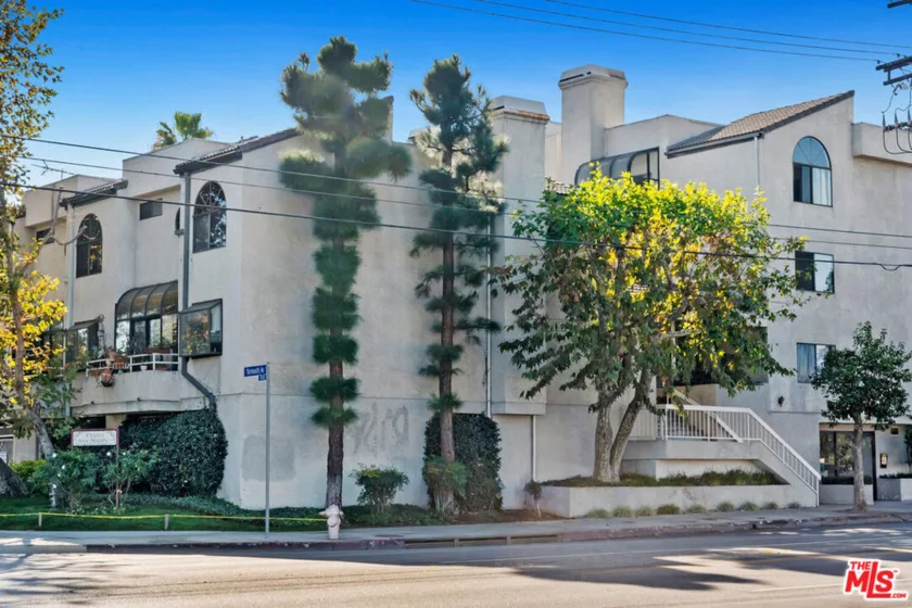 17800 Burbank Boulevard #201 photo 1