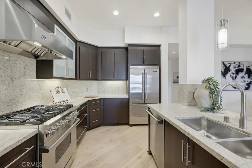 402 Rockefeller #406 photo 19