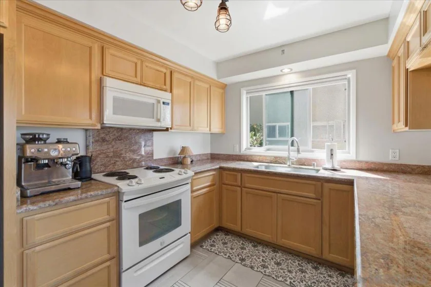 5367 La Jolla #Unit 52 photo 12