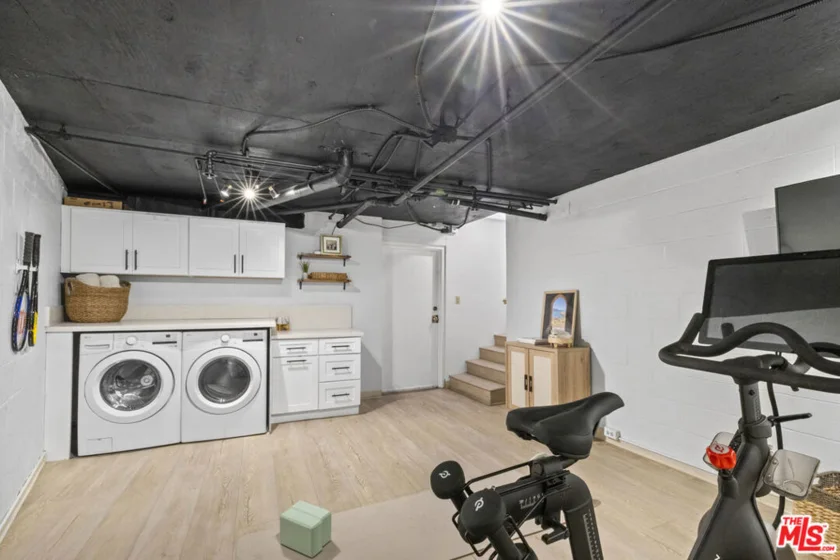 10720 Ohio Avenue #21 photo 29
