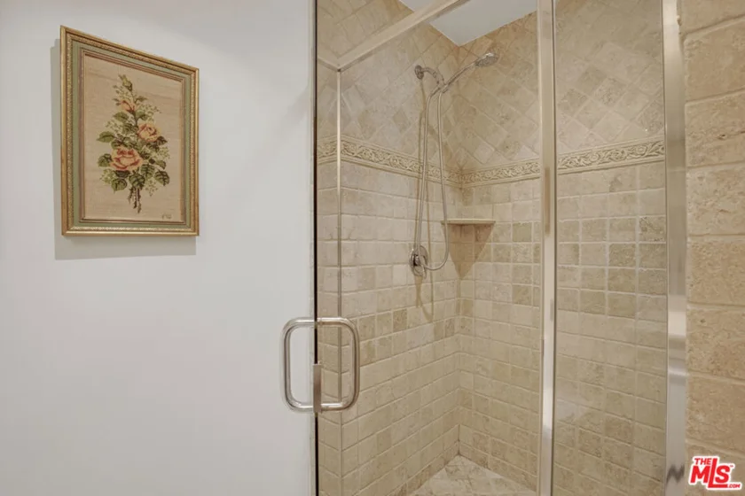 850 N Croft Avenue #103 photo 25