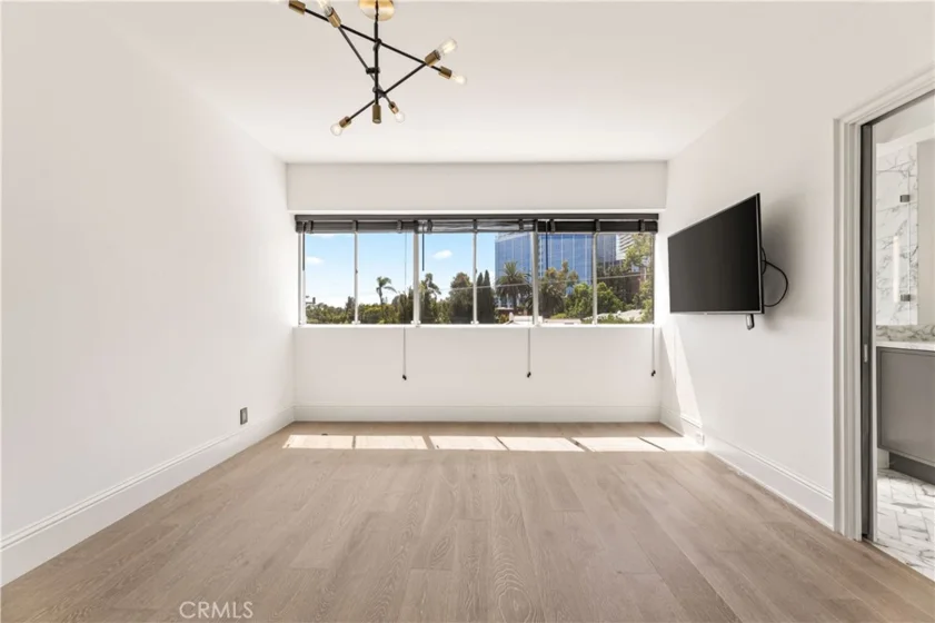 999 N Doheny #310 photo 24