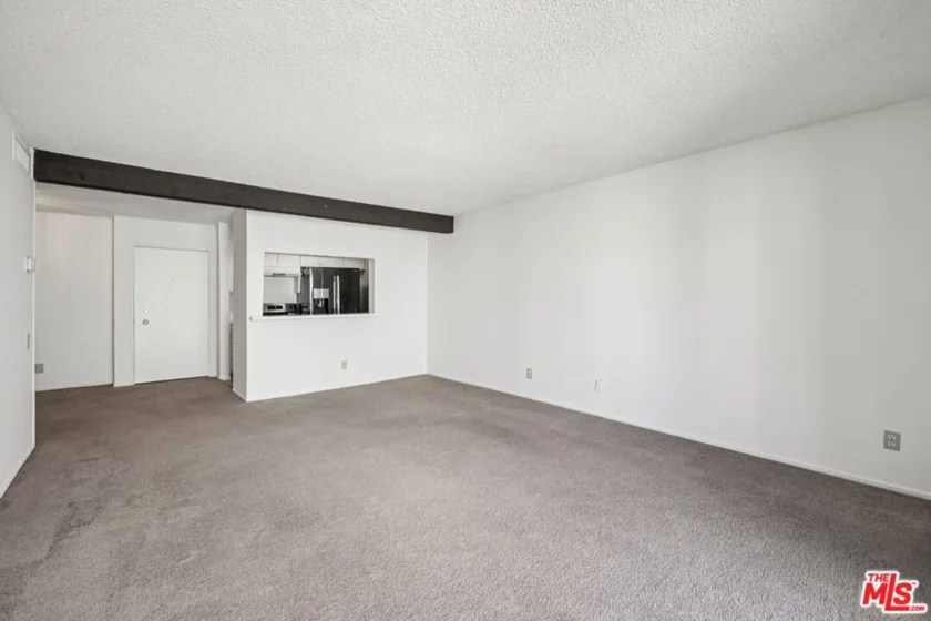 5460 White Oak Avenue #A204 photo 8