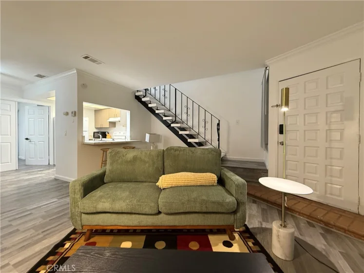 1463 Everton Place photo 7