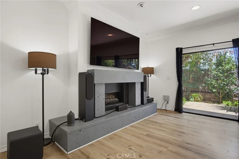 1850 Midvale Avenue #13 photo 33