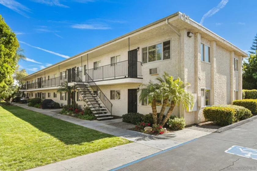 403 Emerald Avenue #APT 8 photo 1