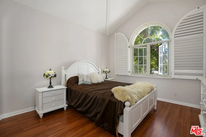 10630 Eastborne Avenue #306 photo 27