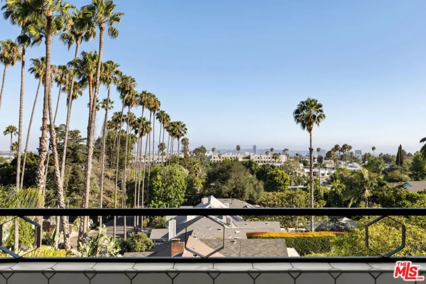 7560 Hollywood Boulevard #309 photo 9