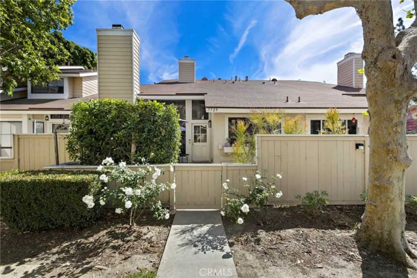 7729 Crestbrook Way #385 photo 2