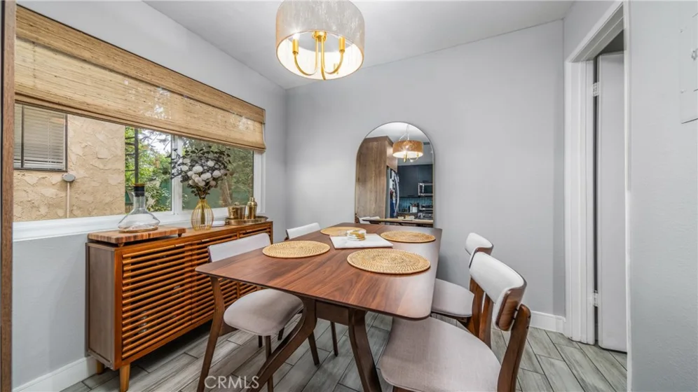 7422 Hazeltine photo 16