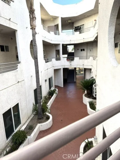 6828 Laurel Canyon Boulevard #211 photo 25