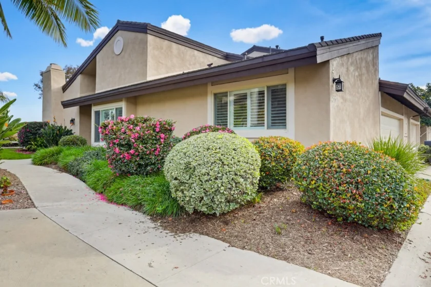 4714 Birchwood Circle photo 1