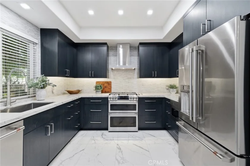 14271 Dickens Street #201 photo 10