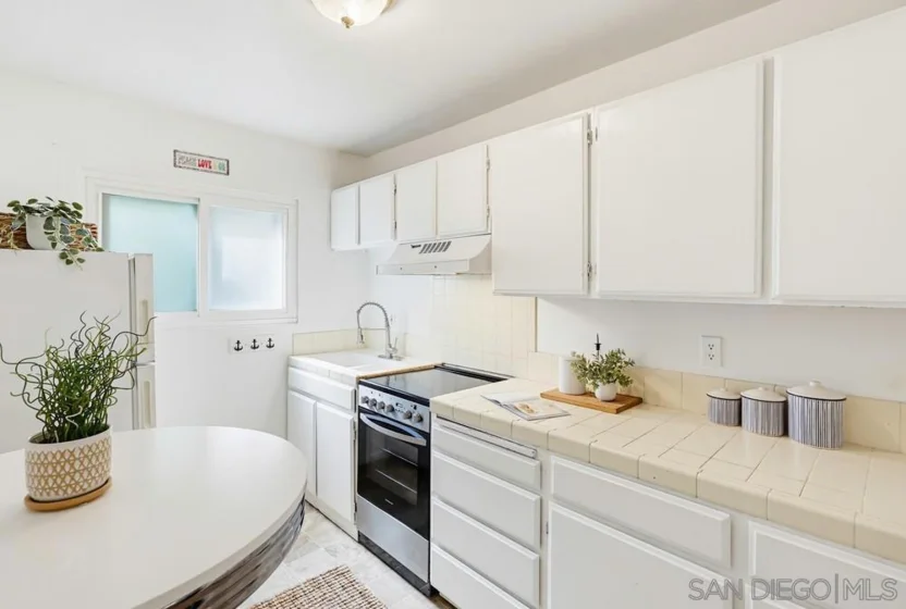 4477 Mentone Street Unit 105 photo 24
